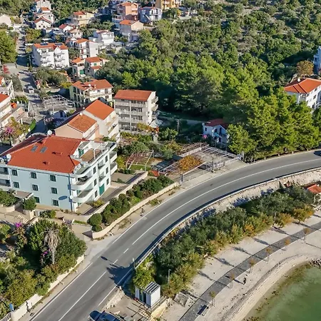 Pero Lägenhet Marina